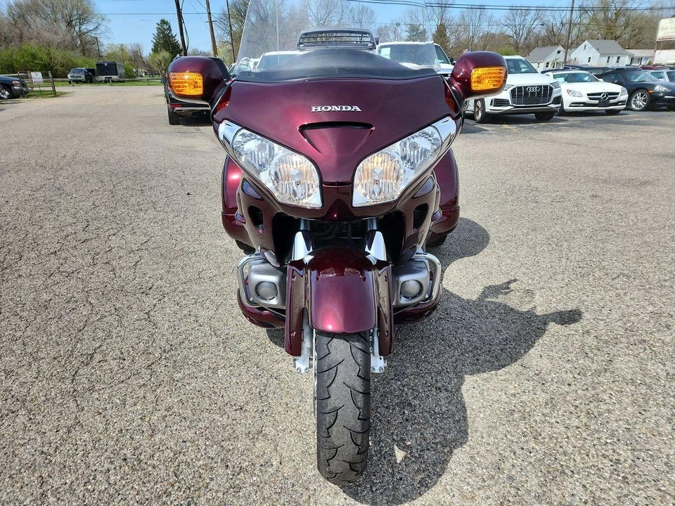 2007 Honda Gold Wing - Image 12 of 12
