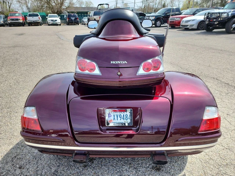 2007 Honda Gold Wing - Image 14 of 21