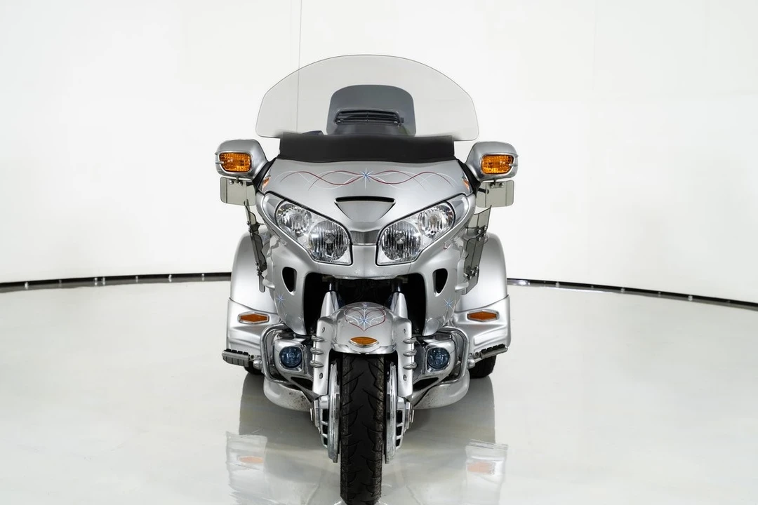 2007 Honda Gold Wing - Image 7 of 31