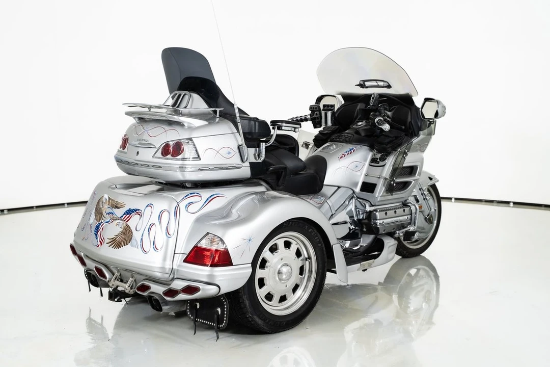 2007 Honda Gold Wing - Image 13 of 31