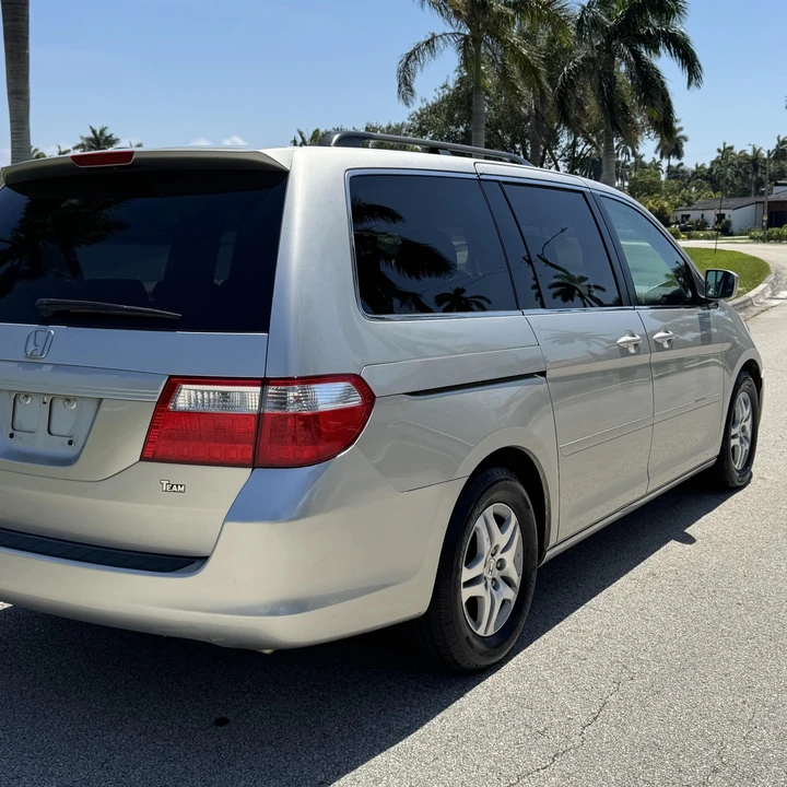 2007 Honda Odyssey - Image 11 of 12