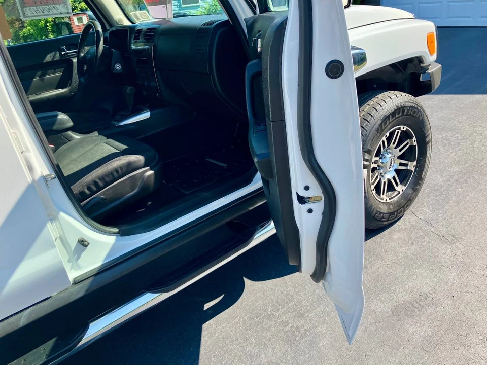 2011 Hummer Hummer H3 - Image 7 of 14