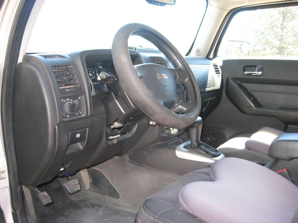 2007 Hummer Hummer H3 - Image 9 of 12
