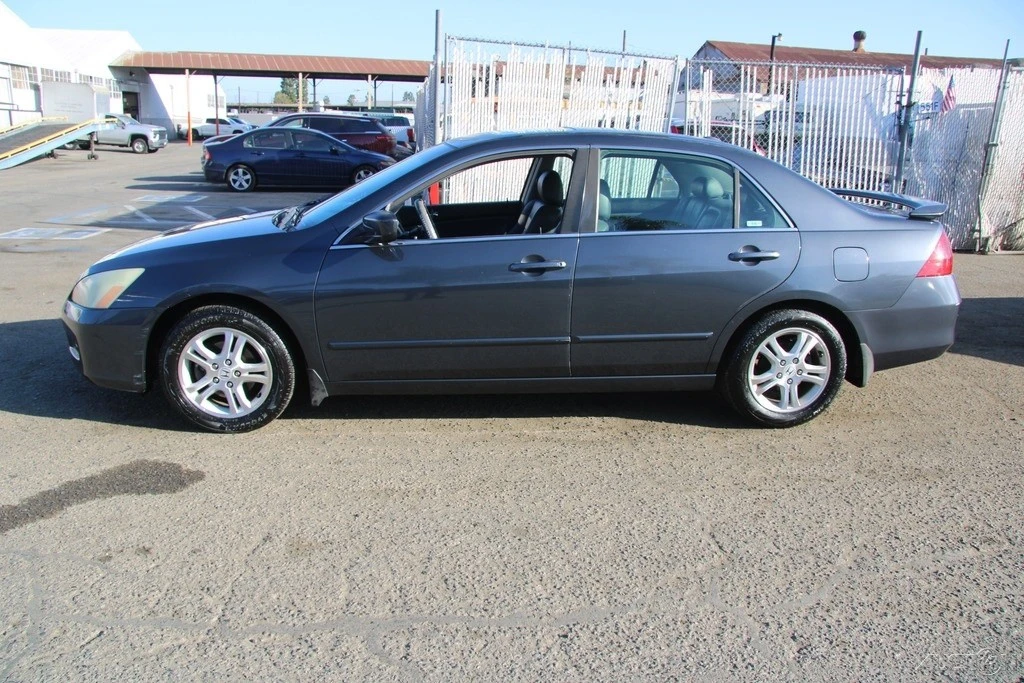 2007 Honda Accord 7th Gen - Image 3 of 21