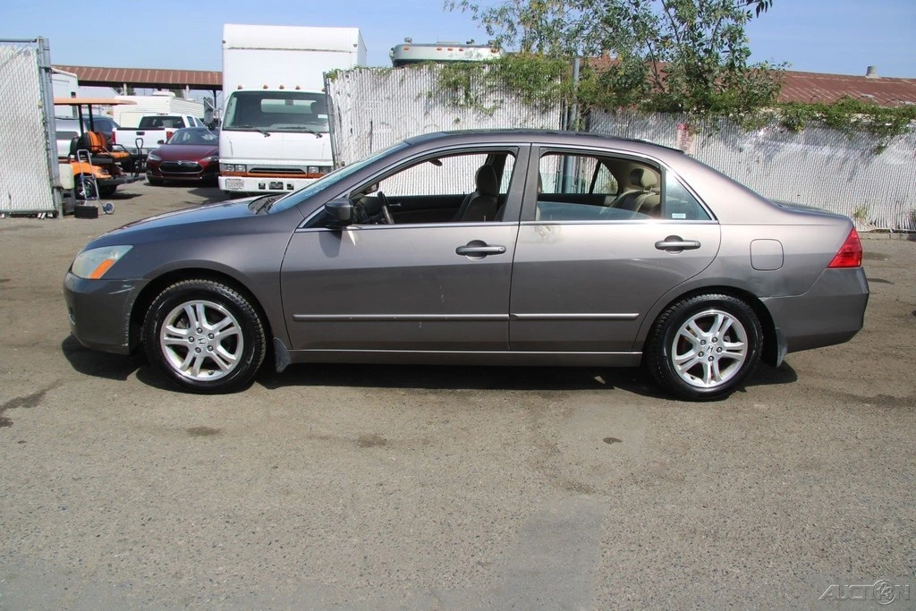 2007 Honda Accord 7th Gen - Image 3 of 21