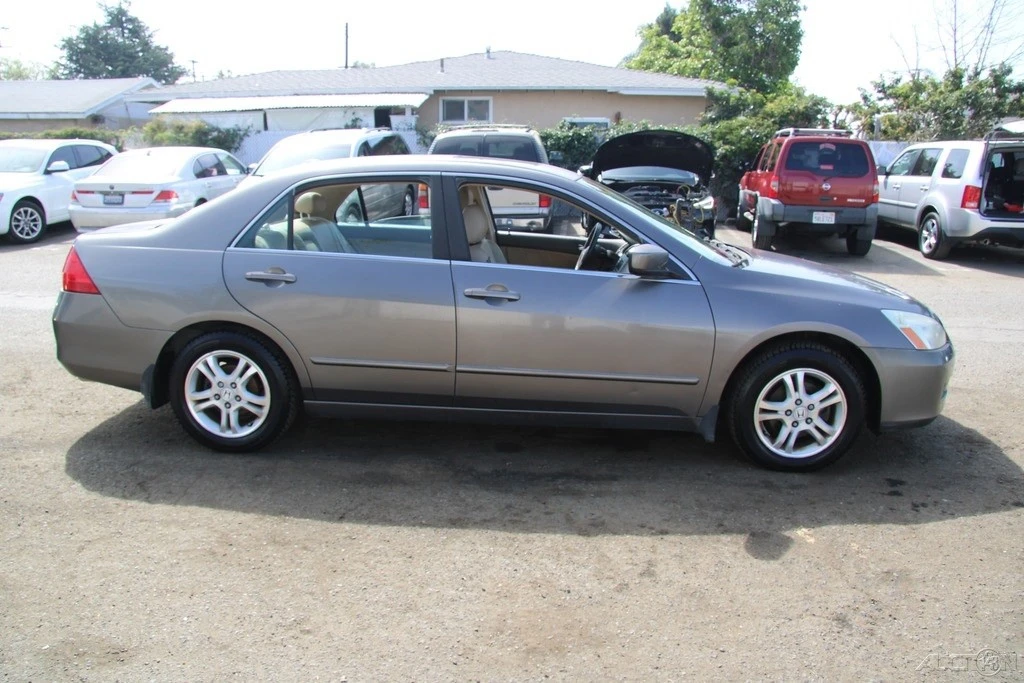 2007 Honda Accord 7th Gen - Image 9 of 21