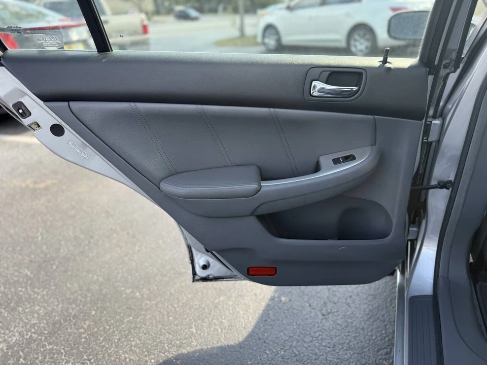 2007 Honda Accord 7th Gen - Image 16 of 21
