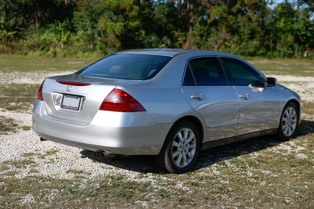 2007 Honda Accord 7th Gen - Image 11 of 12