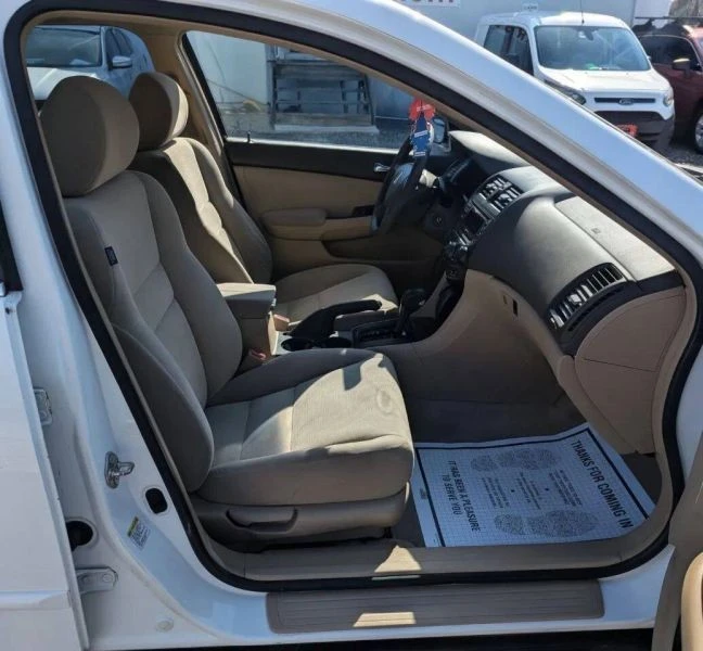 2007 Honda Accord 7th Gen - Image 9 of 12
