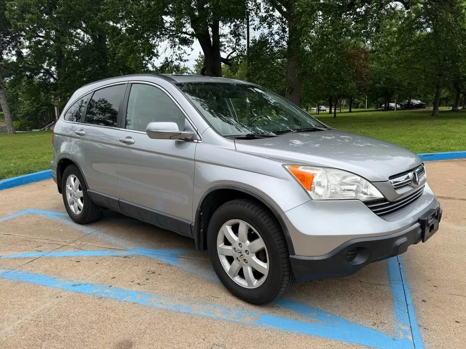 2007 Honda CR-V 3rd Gen - Image 2 of 9