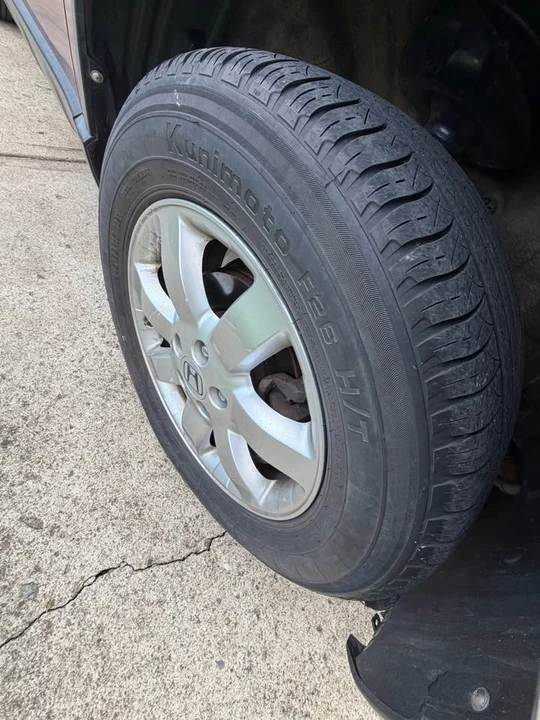 2007 Honda CR-V 3rd Gen - Image 4 of 8