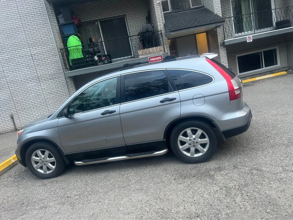 2007 Honda CR-V 3rd Gen - Image 2 of 10