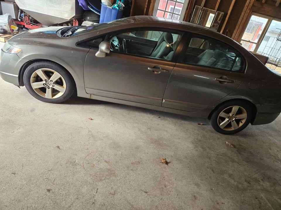 2007 Honda Civic 8th Gen - Image 2 of 2