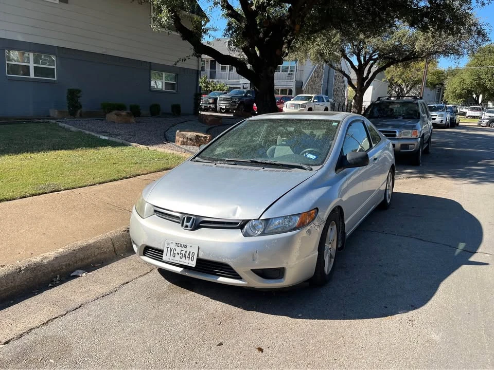 2007 Honda Civic 8th Gen - Image 2 of 8