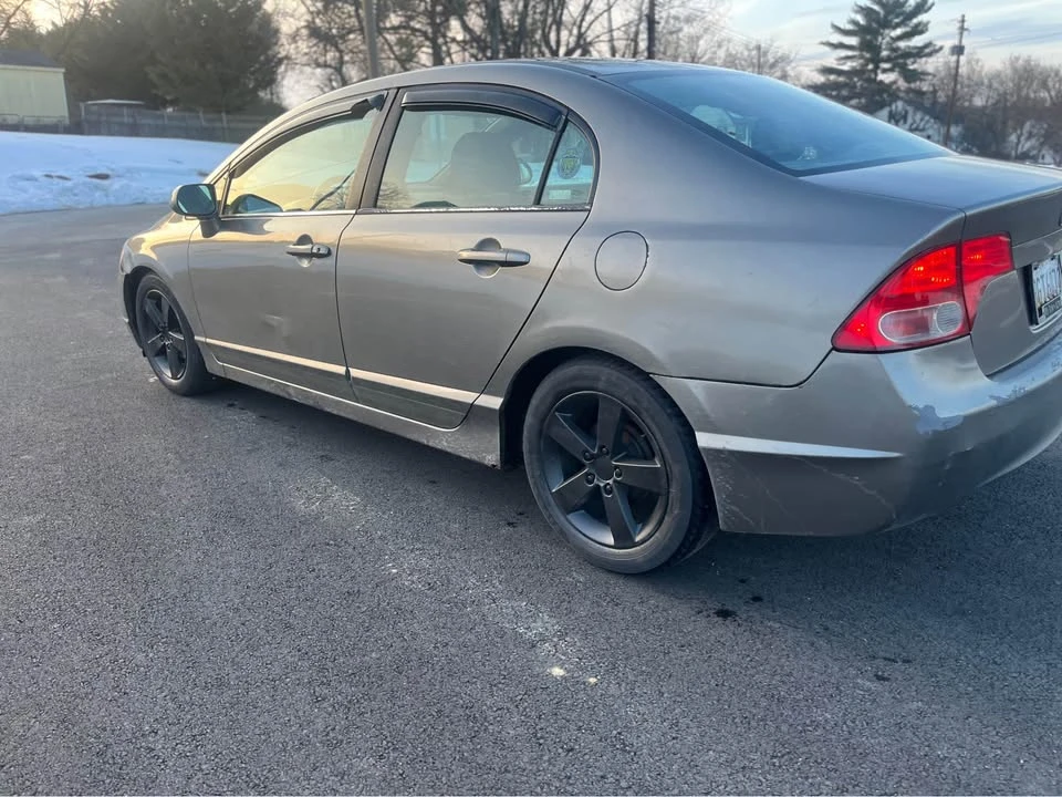 2007 Honda Civic 8th Gen - Image 8 of 11