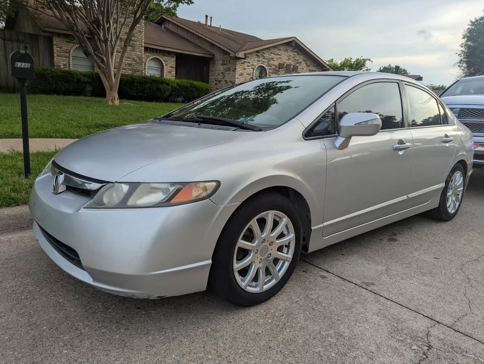 2007 Honda Civic 8th Gen - Image 2 of 5