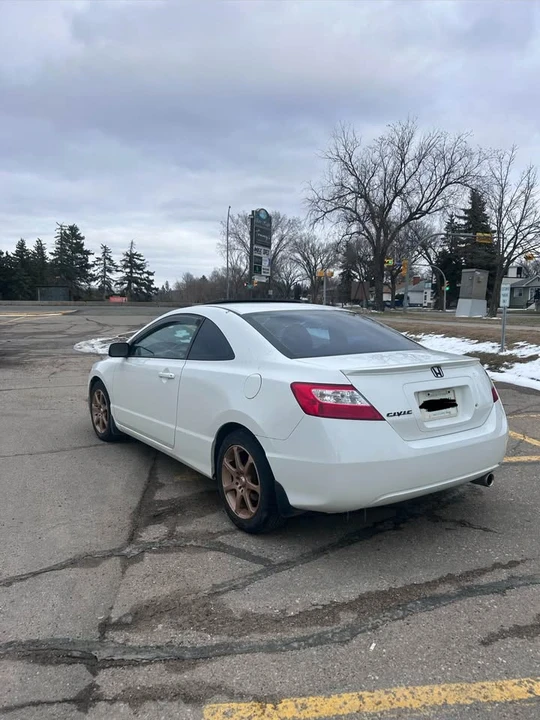 2007 Honda Civic 8th Gen - Image 8 of 12