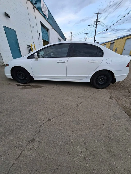 2007 Honda Civic 8th Gen - Image 2 of 10