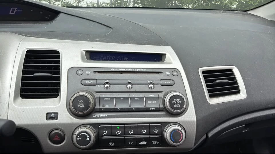 2007 Honda Civic 8th Gen - Image 15 of 19