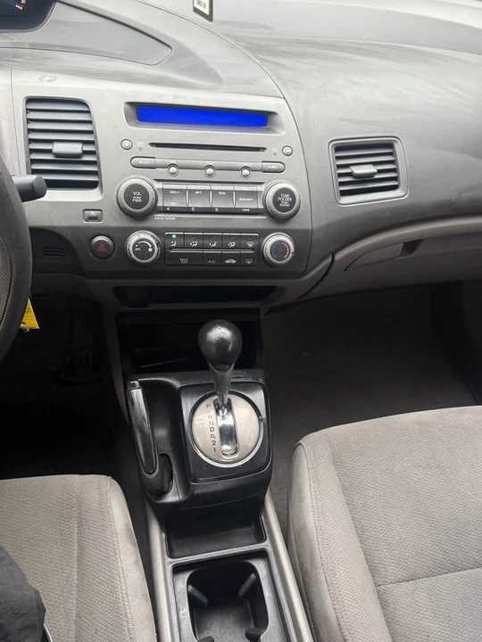 2007 Honda Civic 8th Gen - Image 6 of 9