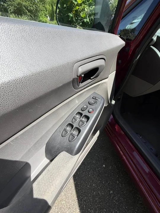 2007 Honda Civic 8th Gen - Image 11 of 12