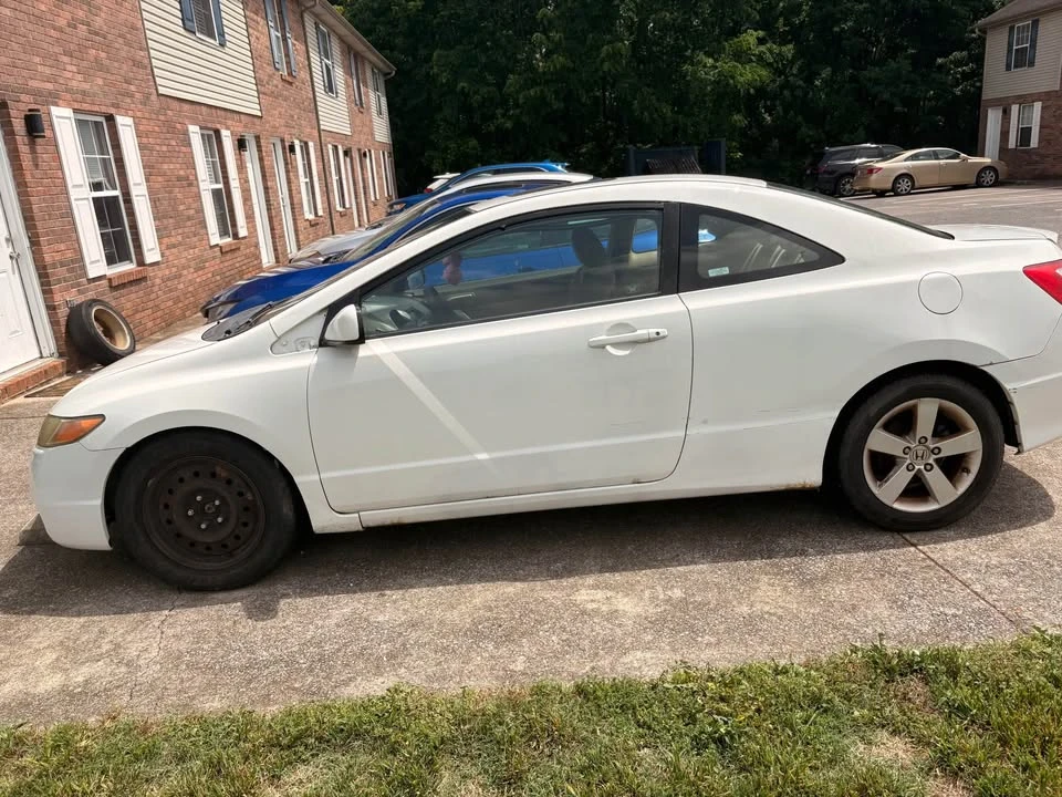 2007 Honda Civic 8th Gen - Image 2 of 10