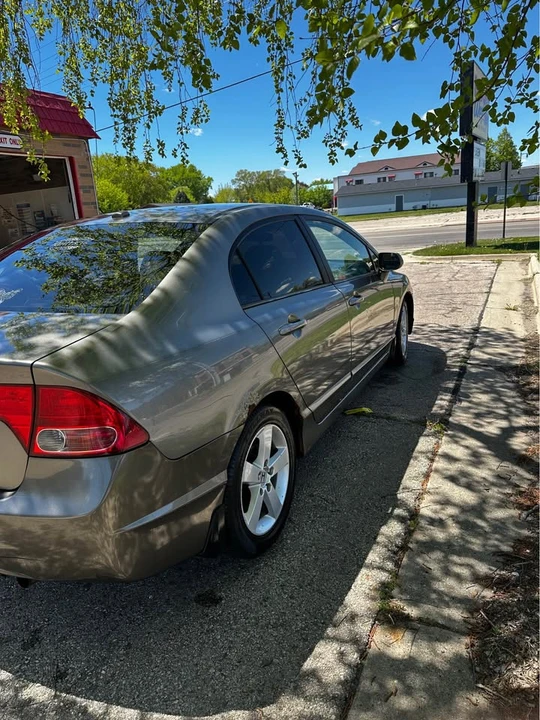 2007 Honda Civic 8th Gen - Image 3 of 8