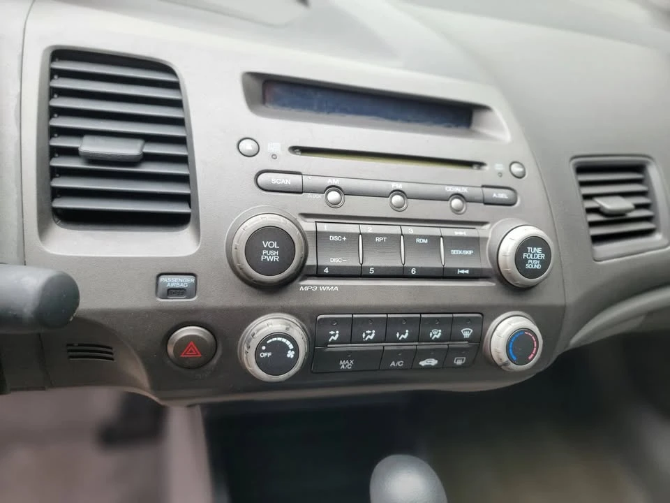 2007 Honda Civic 8th Gen - Image 14 of 20