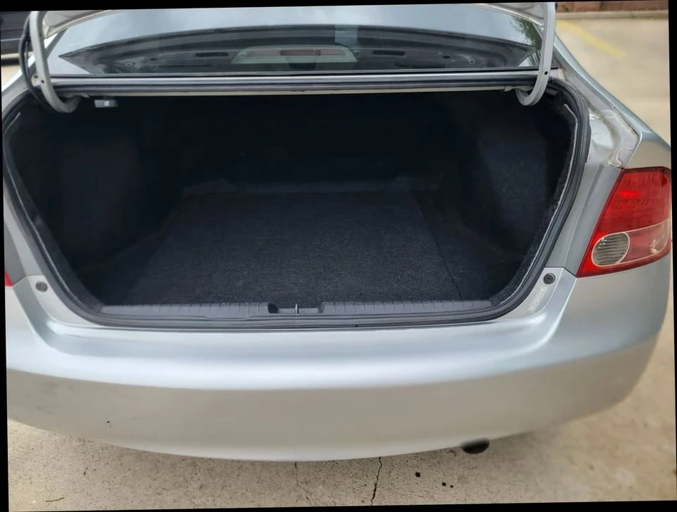 2007 Honda Civic 8th Gen - Image 17 of 20