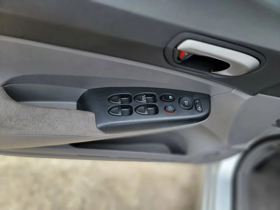 2007 Honda Civic 8th Gen - Image 11 of 20