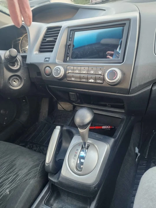 2007 Honda Civic 8th Gen - Image 2 of 7