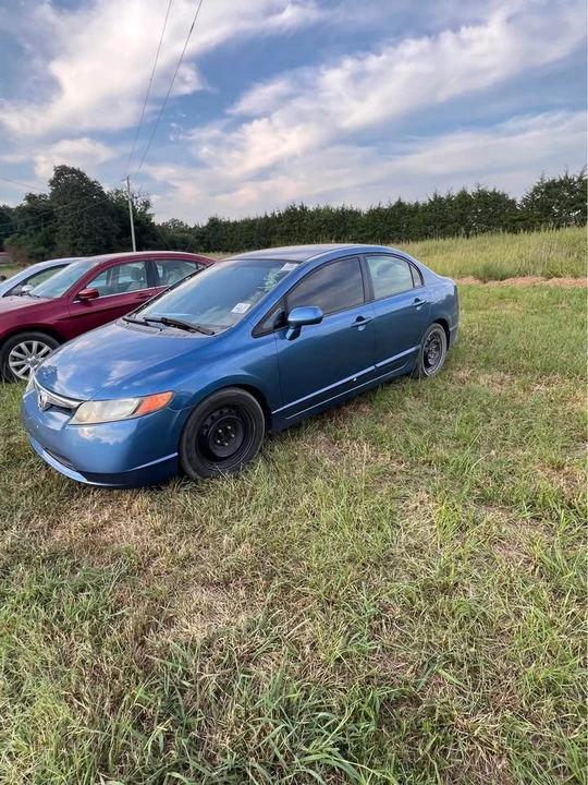 2007 Honda Civic 8th Gen - Image 2 of 7