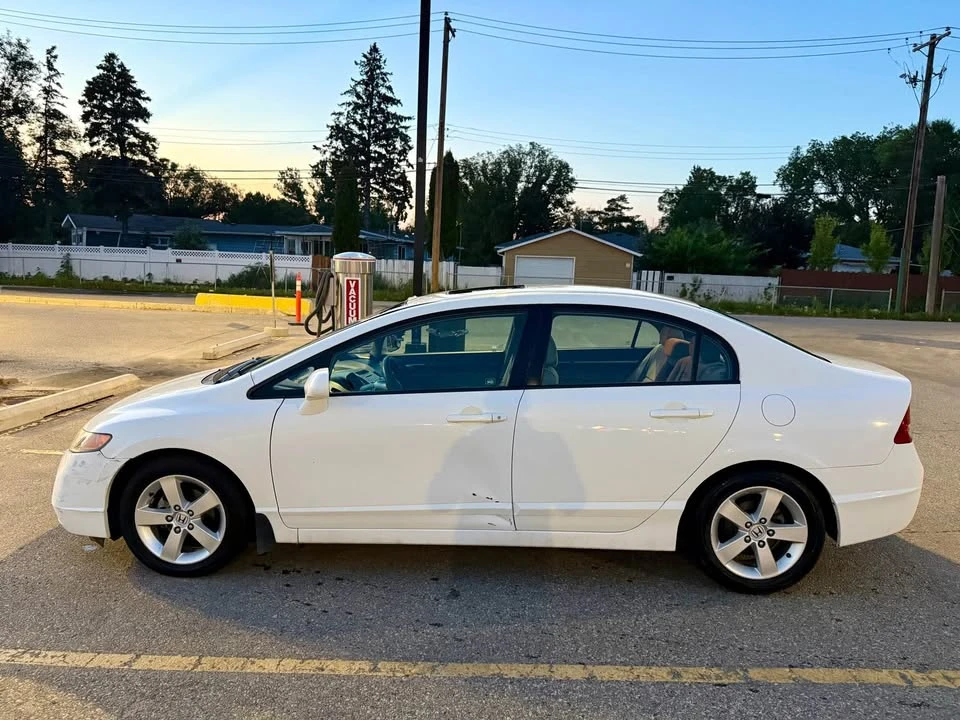 2007 Honda Civic 8th Gen - Image 5 of 11