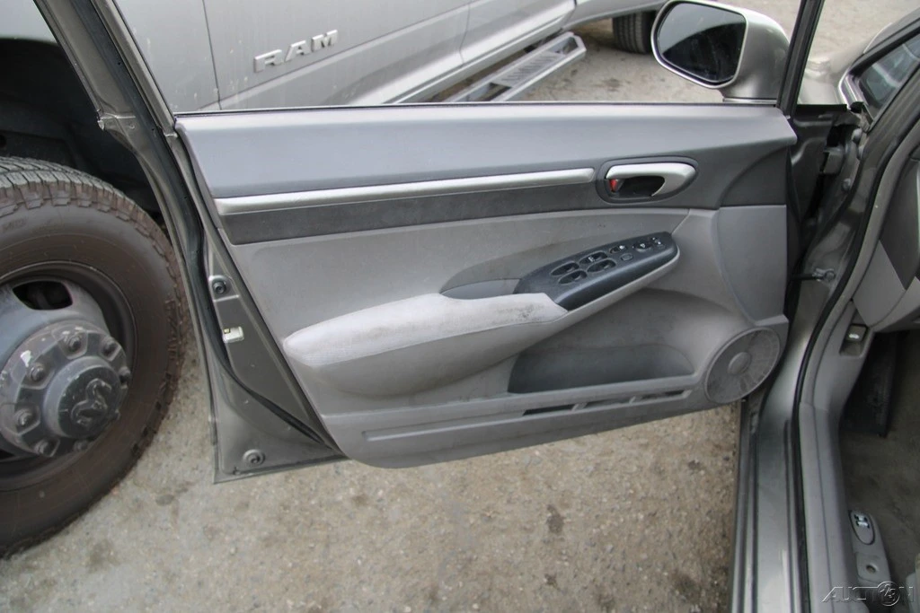 2007 Honda Civic 8th Gen - Image 12 of 21