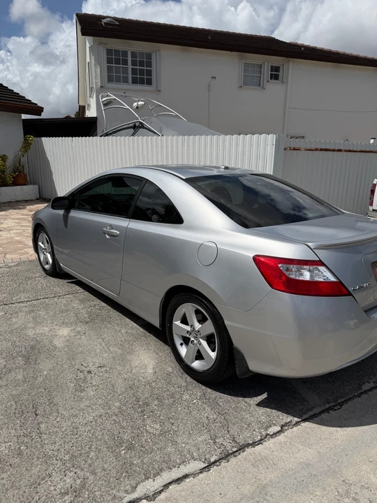 2007 Honda Civic 8th Gen - Image 4 of 8