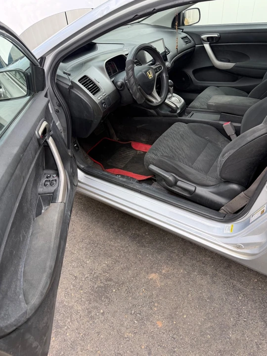 2007 Honda Civic 8th Gen - Image 2 of 9