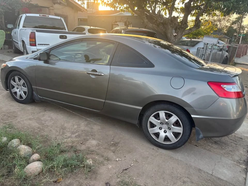 2007 Honda Civic 8th Gen - Image 3 of 8