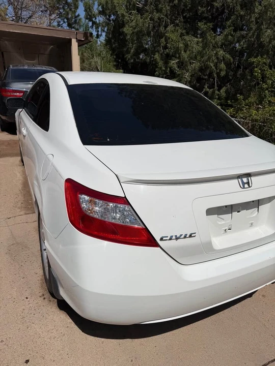 2007 Honda Civic 8th Gen - Image 2 of 10