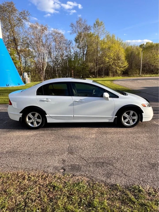 2007 Honda Civic 8th Gen - Image 3 of 13