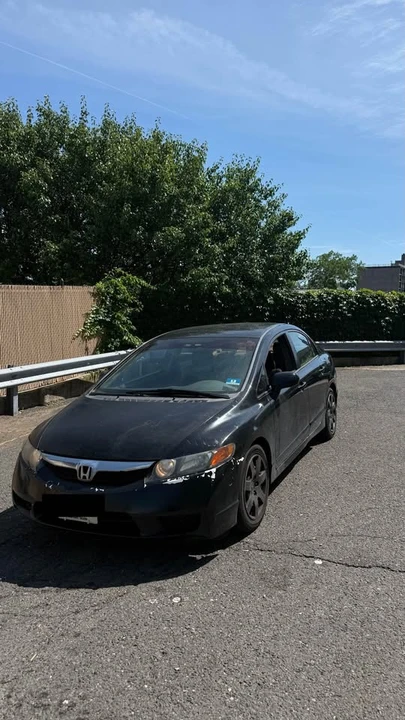2007 Honda Civic 8th Gen - Image 2 of 11