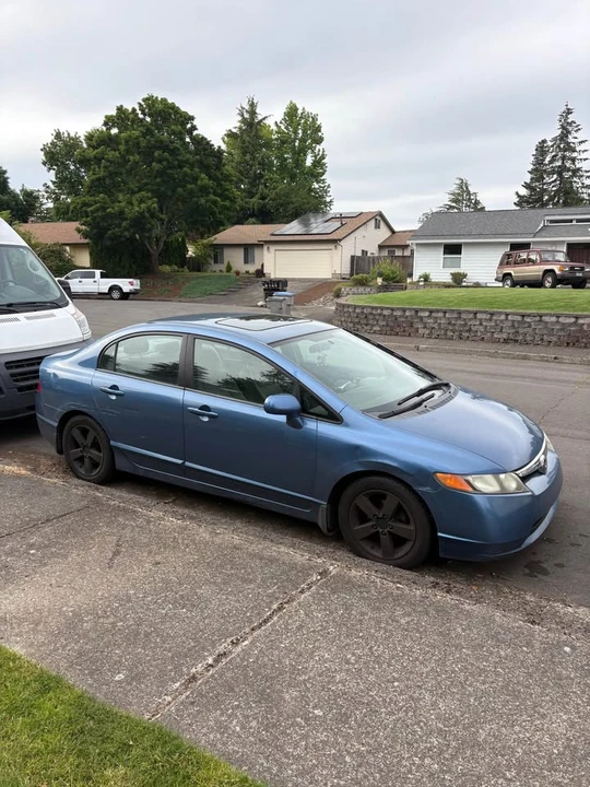 2007 Honda Civic 8th Gen - Image 2 of 10