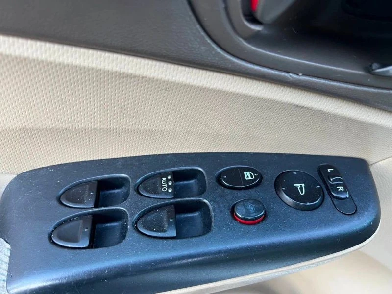 2007 Honda Civic 8th Gen - Image 10 of 12