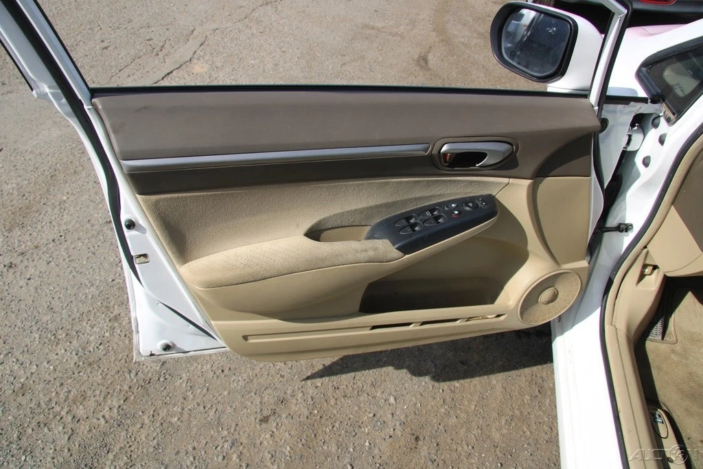 2007 Honda Civic 8th Gen - Image 13 of 21
