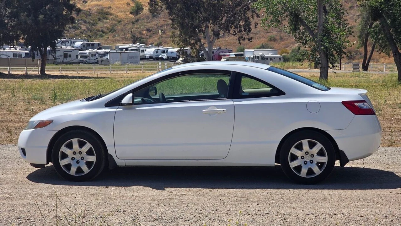2007 Honda Civic 8th Gen - Image 8 of 28