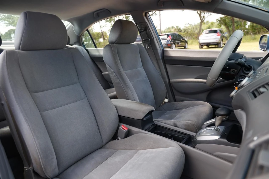 2007 Honda Civic 8th Gen - Image 16 of 21