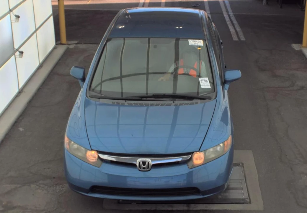 2007 Honda Civic 8th Gen - Image 2 of 15