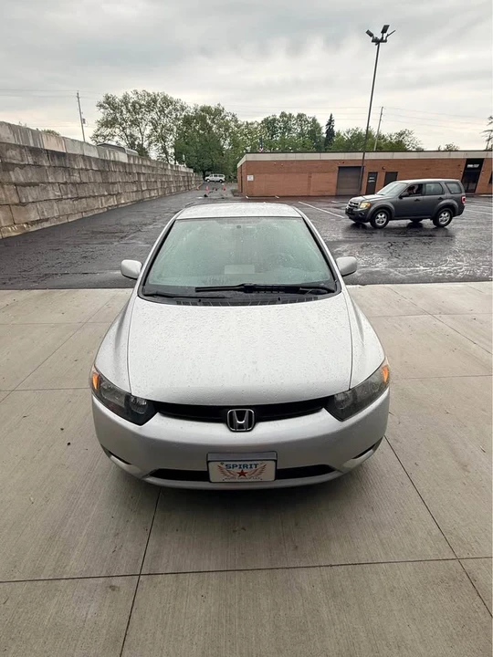 2007 Honda Civic 8th Gen - Image 2 of 13