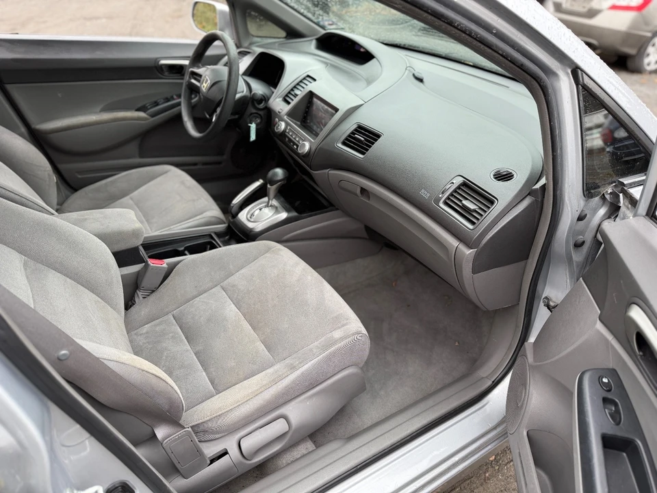 2007 Honda Civic 8th Gen - Image 15 of 19