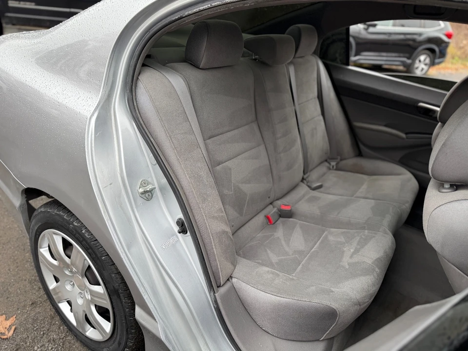 2007 Honda Civic 8th Gen - Image 16 of 19