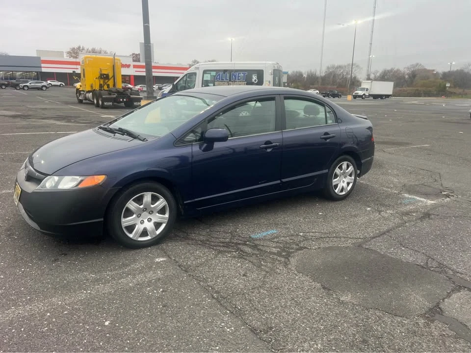 2007 Honda Civic 8th Gen - Image 2 of 6
